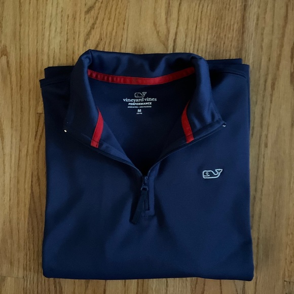 Vineyard Vines top - Picture 2 of 4